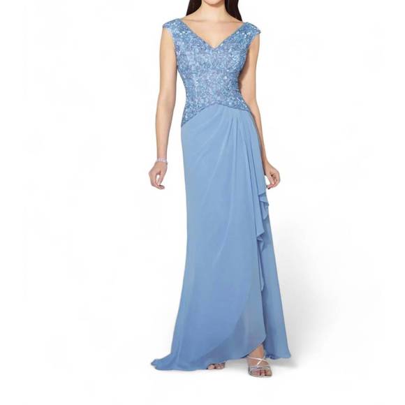 NEW CAMERON BLAKE chiffon slim a-line gown in periwinkle blue - Picture 1 of 3